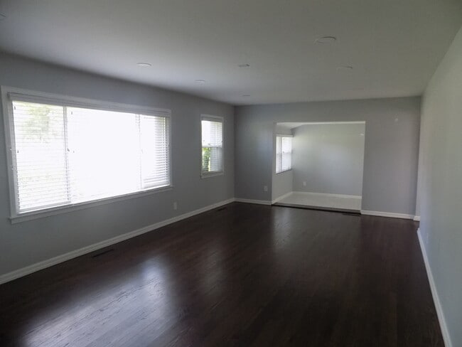 Photo - Nice Updated 4 bedroom house with first floor primary bedroom/Bathroom