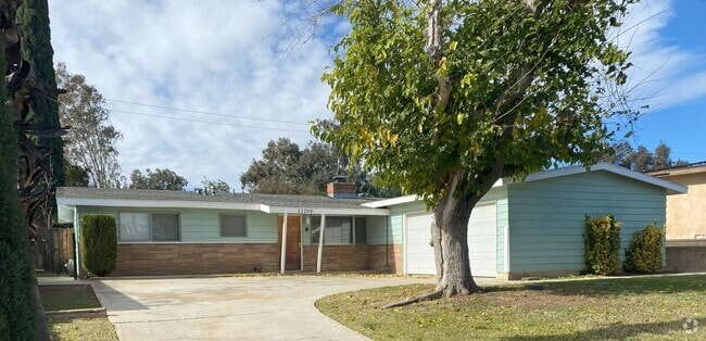 Building Photo - East End 3 Bedroom Rental