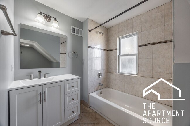 Photo - 2014 W 22nd Pl Unit 2