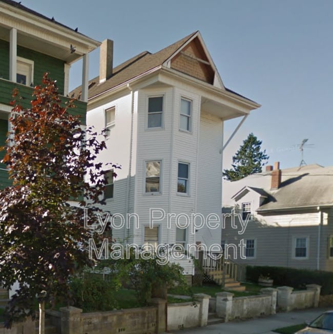 Building Photo - 22 Willard St Unit Apt 3