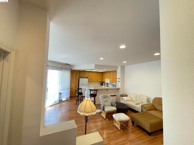 2507 Baywood Way