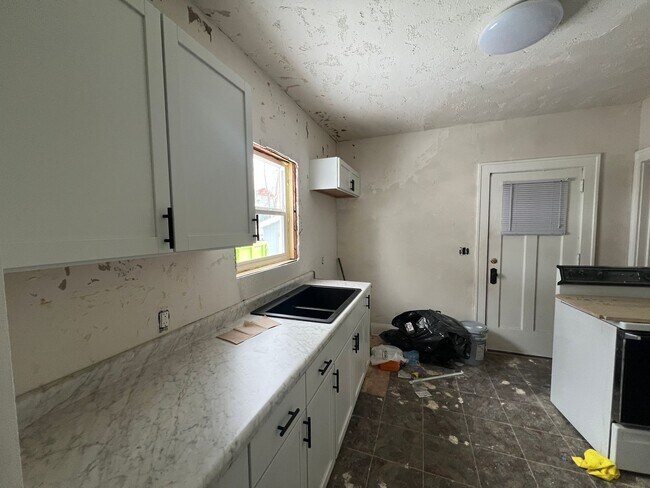 Photo - Click the “Apply Now” button or email wapmrentals@gmail.com for a prompt response.