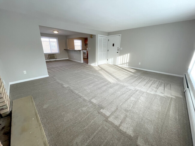 Living Room - 14 Pierce Ave Unit E1