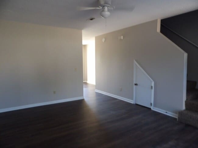 Photo - 108 Ridgeway Dr