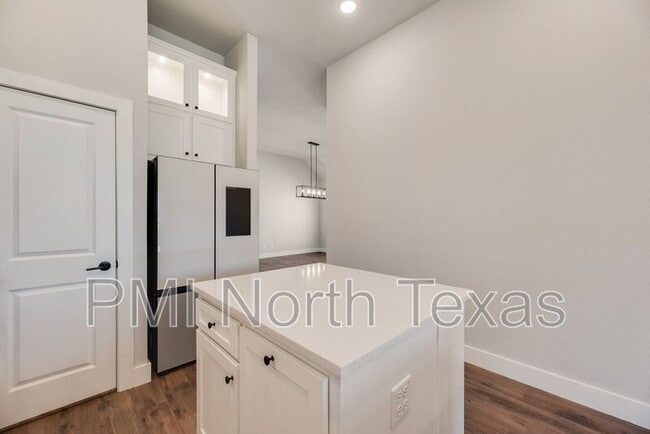 Photo - 6237 White Creek Drive