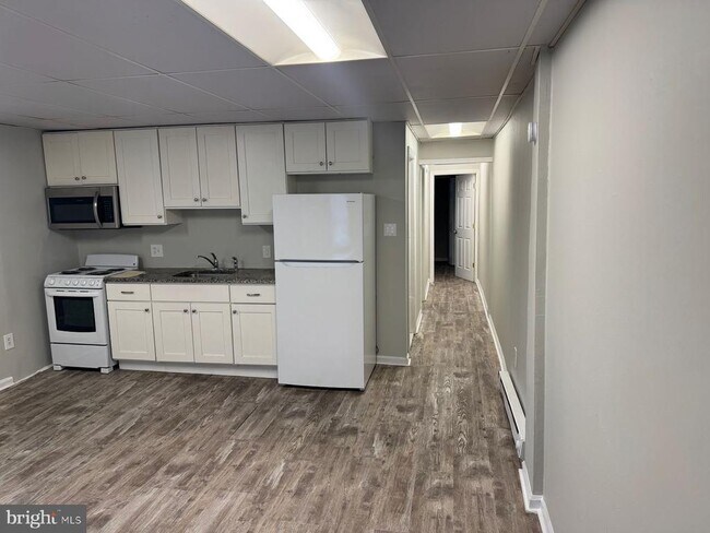 Photo - 2268 E Clearfield St