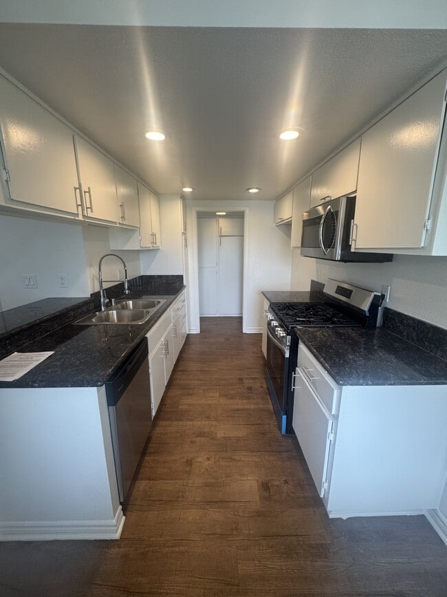 Building Photo - Park Ridge Apartments