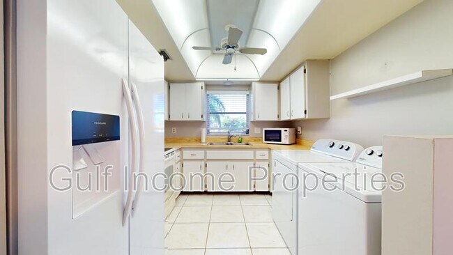 Photo - 4852 Independence Dr