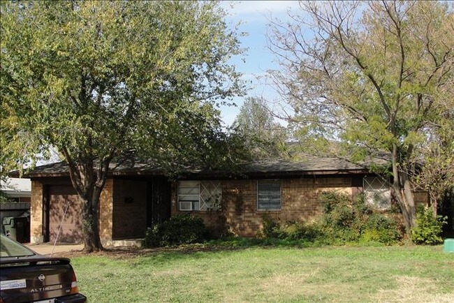 Photo - 2024 Cherokee Ln