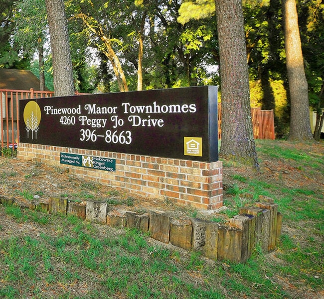 Pinewood Manor