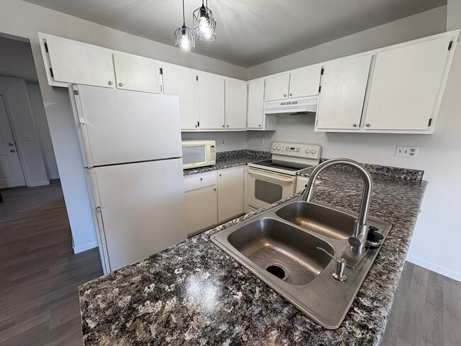 Photo - 5505 Mansfield Ct