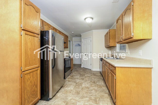 Photo - 1648 Thompson Dr