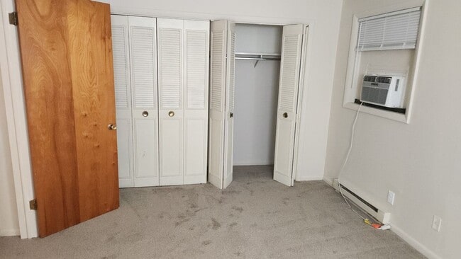 Photo - 5 W MAGNOLIA, AVE, 4 Unit 4