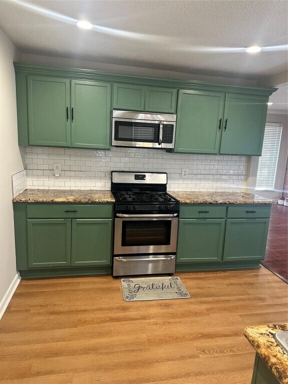 Photo - 3571 Daphne St