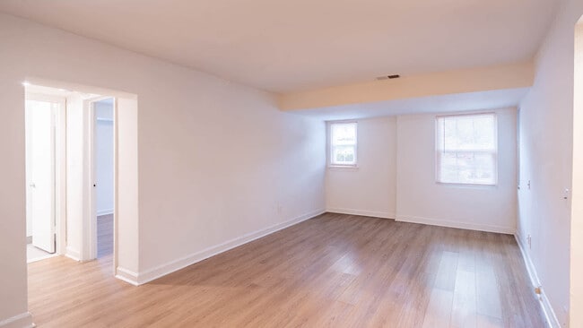 Living Room with Hard Surface Flooring - Sheffield Court