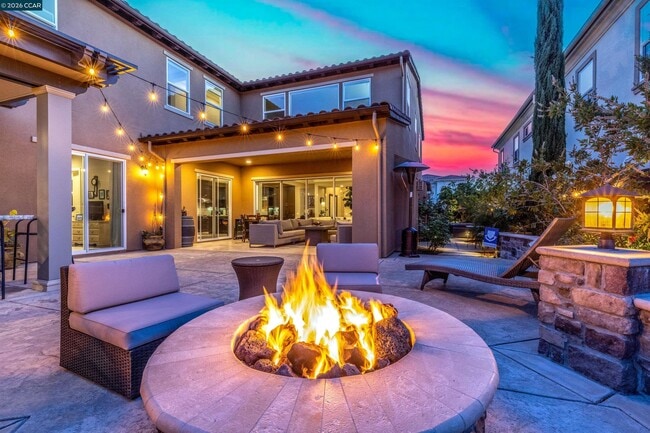 Photo - 2004 Drysdale St