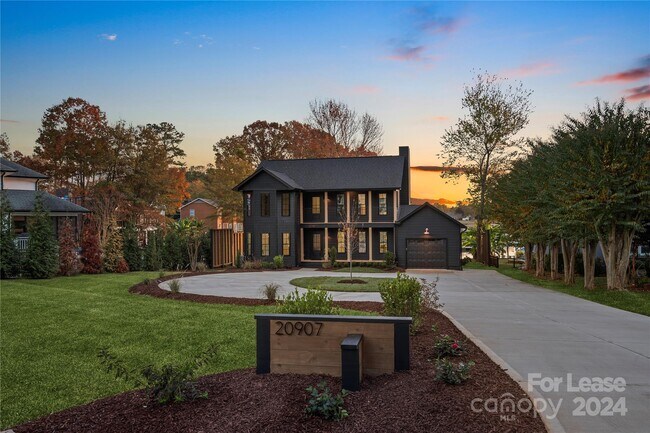 Photo - 20907 Island Forest Dr House
