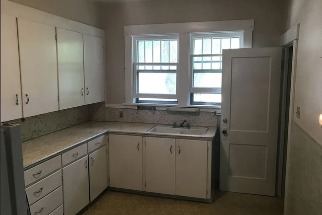 Photo - Charming 3bd - 2ba Home