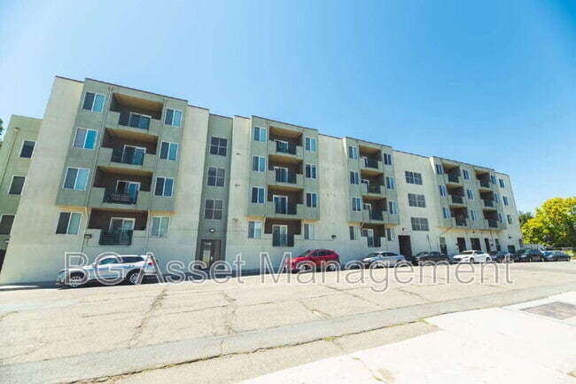 Building Photo - 1459 MacArthur Blvd Unit 45 Rental