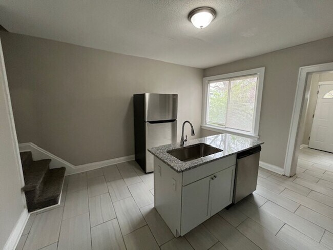 87-97 N. Burgess Avenue