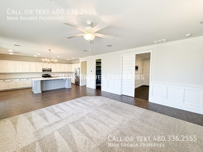 Photo - 1042 W Oleander Ave