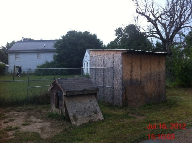 Photo - 713 E Moler Ave