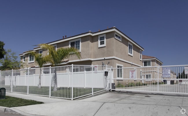 Palm Villa Park - Palm Villa Park 20-East