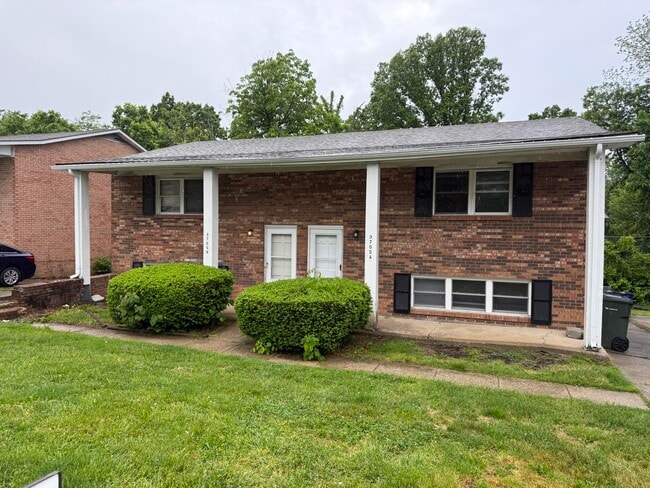 Building Photo - 3705 Crosby Dr