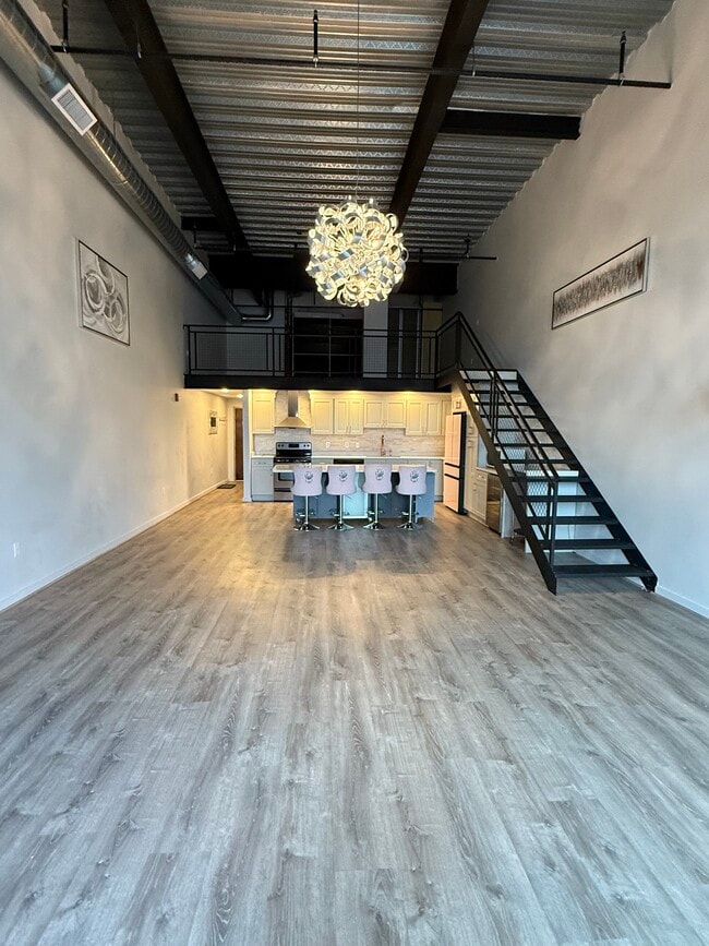 Photo - 950 Broadway Unidad 10
