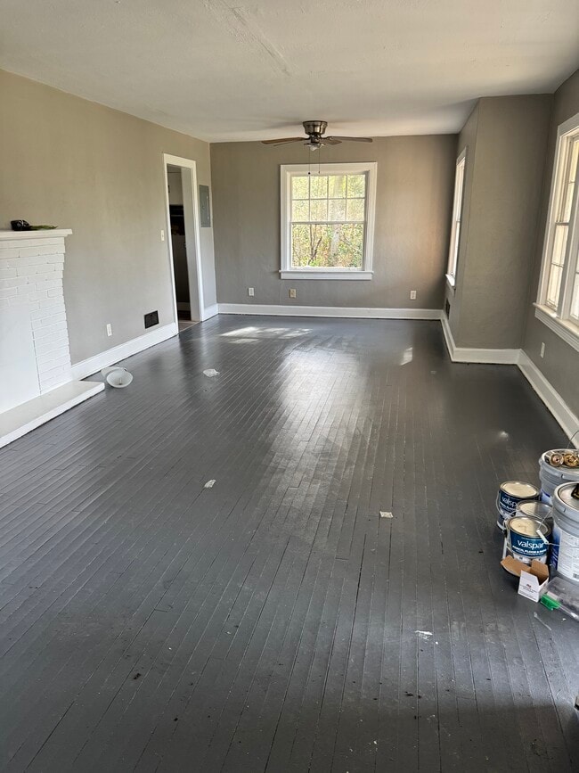 Photo - 611 E 19th St