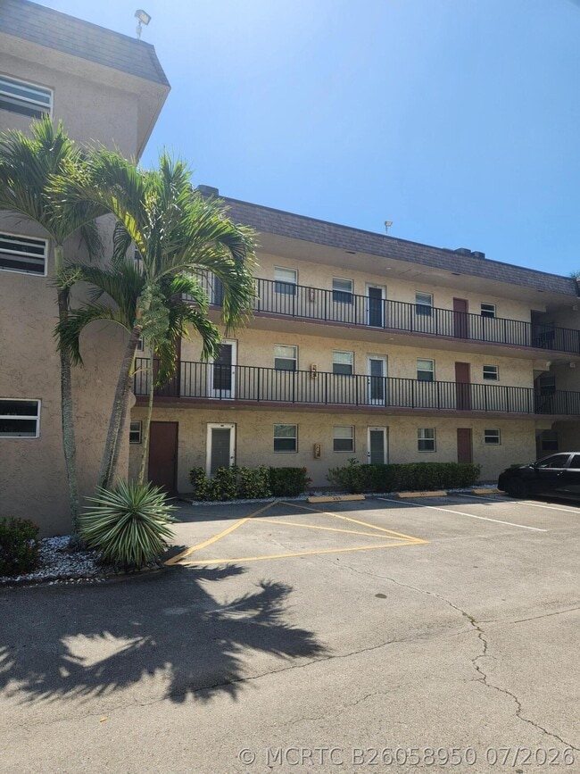 Building Photo - 705 Lori Dr Unit 110
