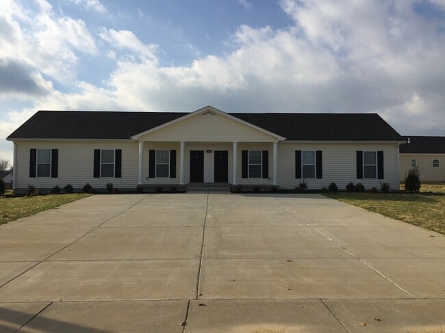 Building Photo - 1206 Autumn Oaks Dr Unit A