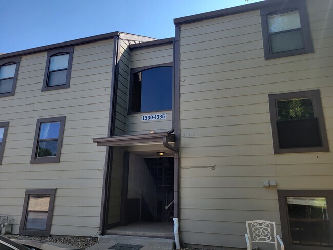 Unit Building - 1331 Westbrooke St Condo Unit 1331