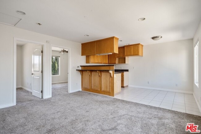 Photo - 1565 W 218th St