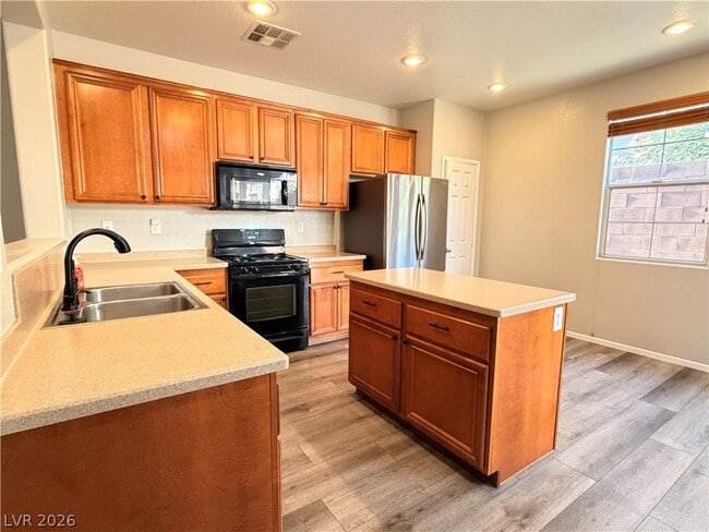 Photo - 7237 Mineral Park Ave