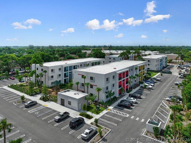 4260 Lakewood Rd Unit 206
