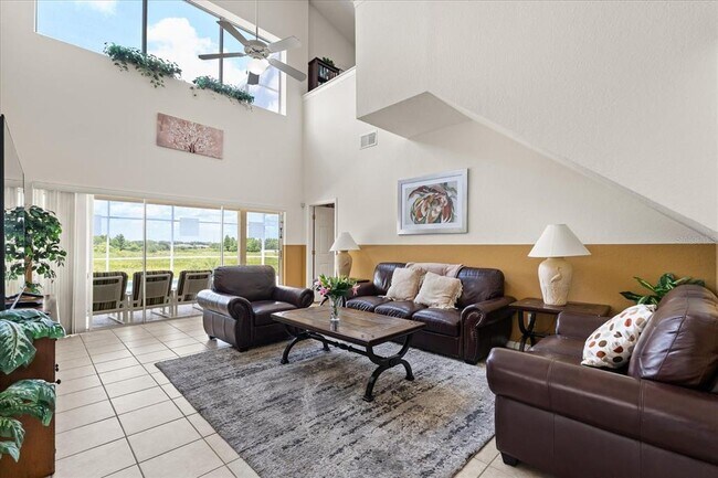 Photo - 526 Windsor Pl