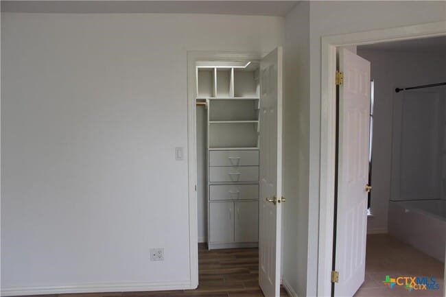 Photo - 223 Ridgewood Dr