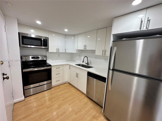 Photo - 2333 Brickell Ave Unit 1610
