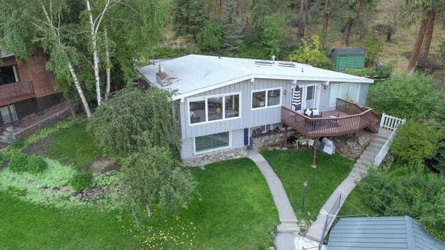 Building Photo - 2 Bed 1ba Liberty Lake Duplex Lower-level ... Rental
