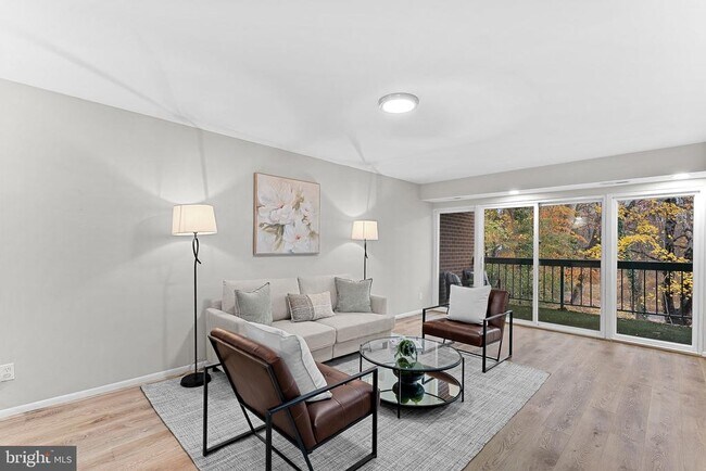 Photo - 11808 Breton Ct Unidad 12C