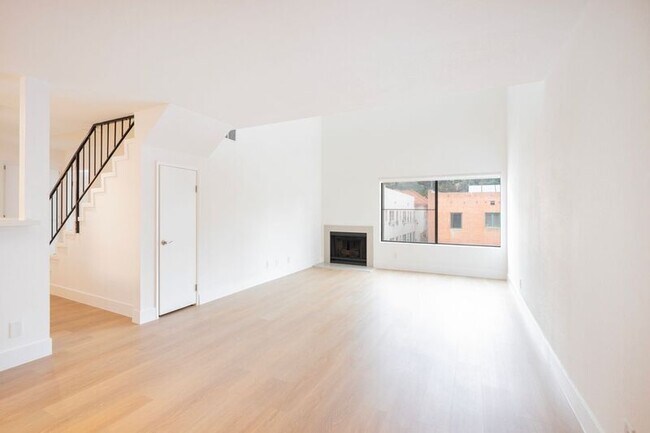 Photo - 2123 Rodney Dr