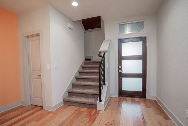 Photo - 2017 Local Rebel St