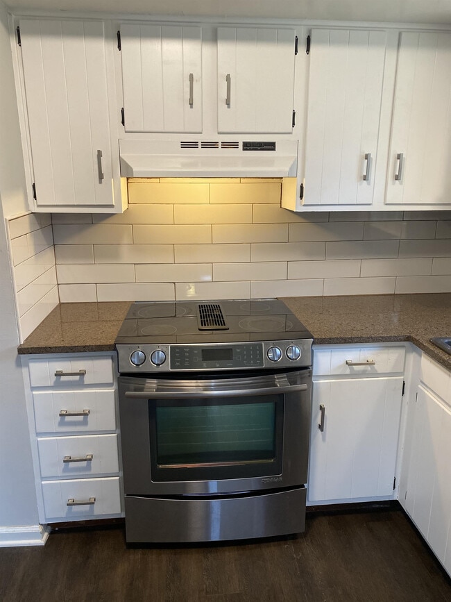 Photo - 4041 Foxe Basin Rd