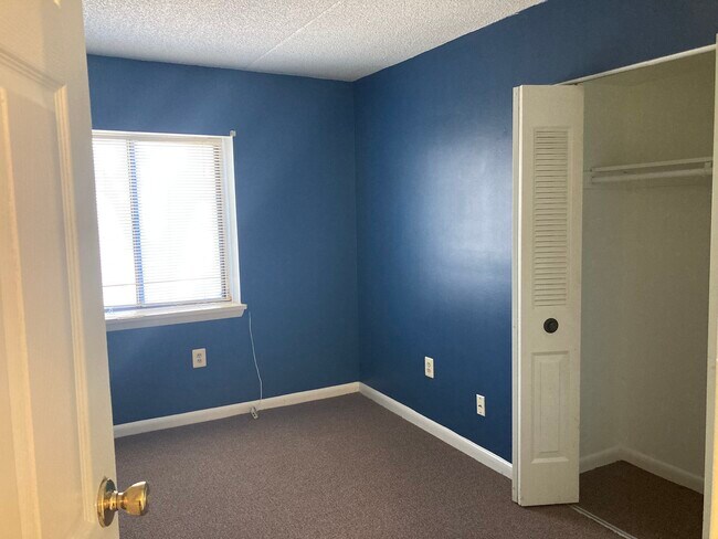 3rd bedroom - 11739 Ledura Ct Unidad 108