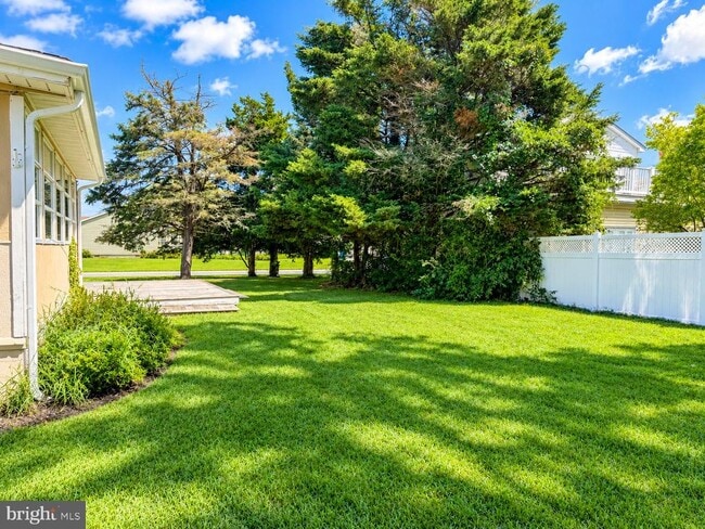 139 Loganberry Ln