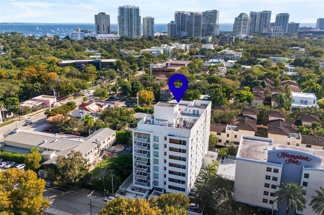 Building Photo - 2740 SW 28th Terrace Unit 306