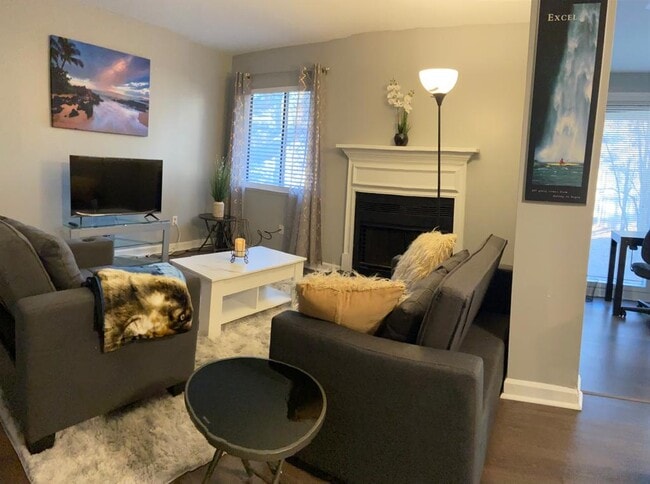 Building Photo - 6005 Wingate Way Unit Fully Furnished 1BD 1BR