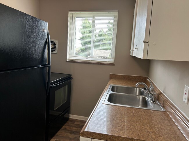 Photo - 7598 Boleyn Dr Unit #4