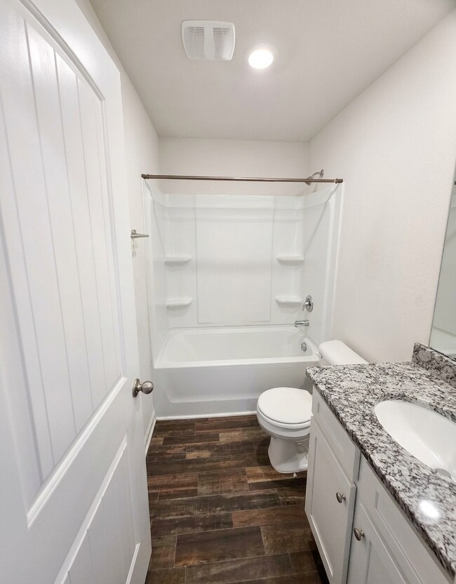 Photo - 218 Sundew Rd